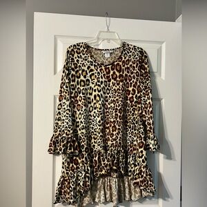 Cute leopard top!